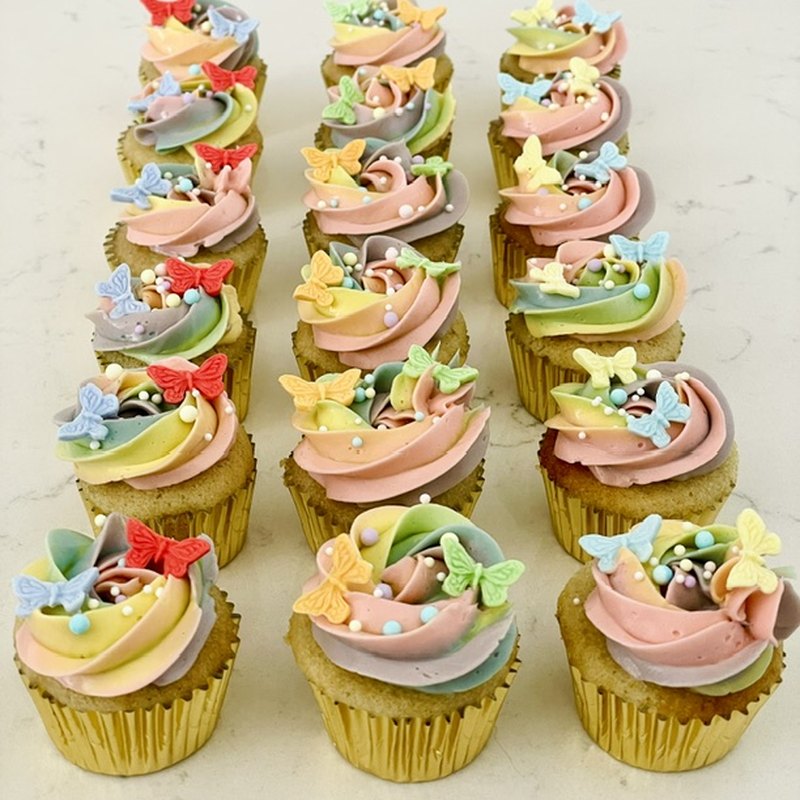 Cupcakes — Pastel florals